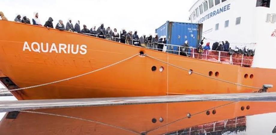 Risultati immagini per immagini nave aquarius