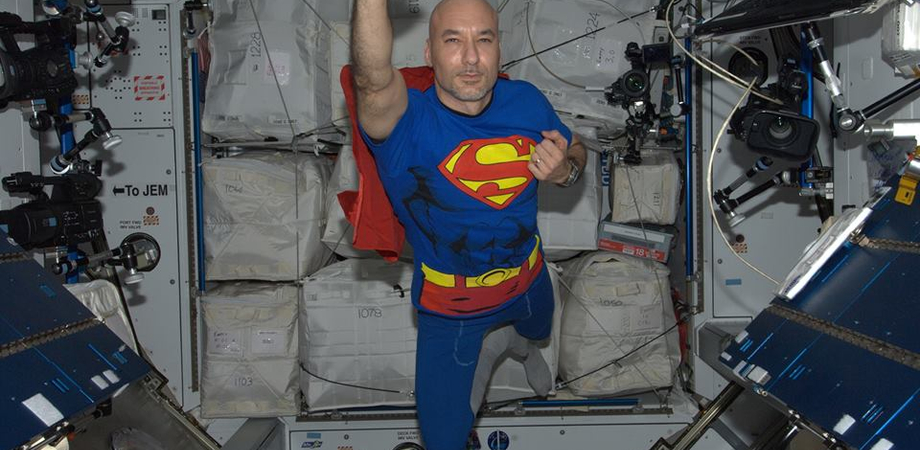 L’astronauta Parmitano racconta il brivido della missione in orbita: "Lassù non siamo i padroni"