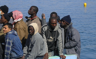 https://www.seguonews.it/a-lampedusa-nave-per-trasferire-2800-migranti-alla-settimana