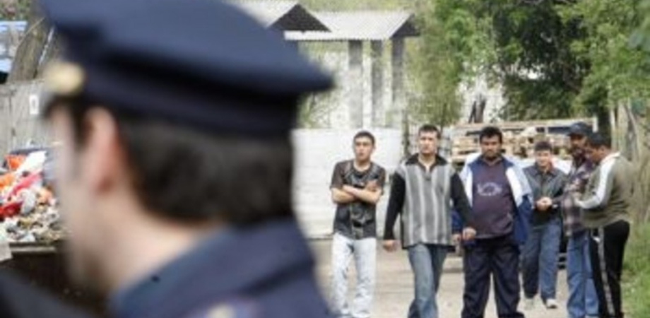 "Sfruttava bracciante romeno come schiavo". Arrestato l’imprenditore nisseno Carmelo Pirrello