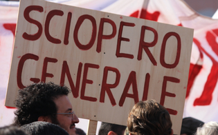 https://www.seguonews.it/cgil-e-uil-scendono-in-piazza-contro-la-manovra-draghi-a-palermo-sara-presente-delegazione-di-caltanissetta