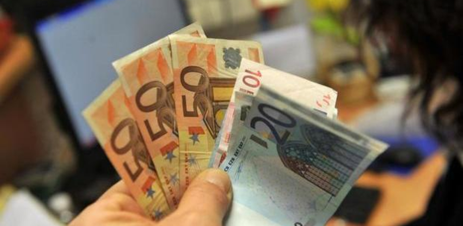 Acquaviva, avrebbe sottratto dalle casse del Comune oltre 75 mila euro: sospeso il responsabile dei servizi finanziari 