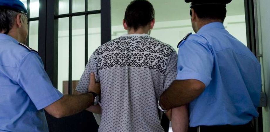 Carcere di Caltanissetta, detenuto aggredisce due agenti: la tensione è sempre più alta