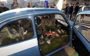 https://www.seguonews.it/caltagirone-in-mostra-presepe-ceramica-vecchia-fiat-500-polstrada
