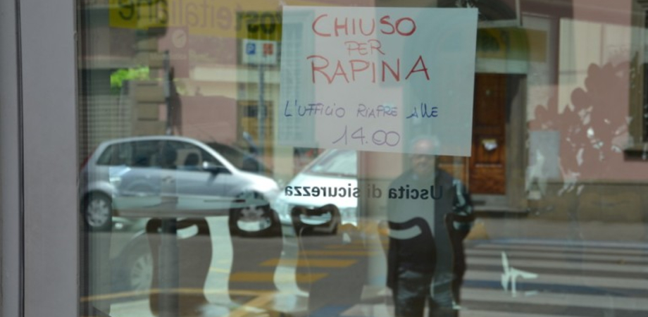 Rapina ufficio postale a Firenze, giovane di Niscemi in fuga col bottino arrestato sulla A1