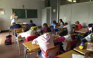 Scuola, in Sicilia da domani si ritorna in classe: lo ha deciso la task force regionale