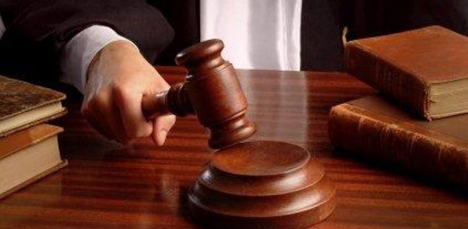 Caltanissetta, non vers alimenti alla moglie a causa di debiti: assolto poliziotto