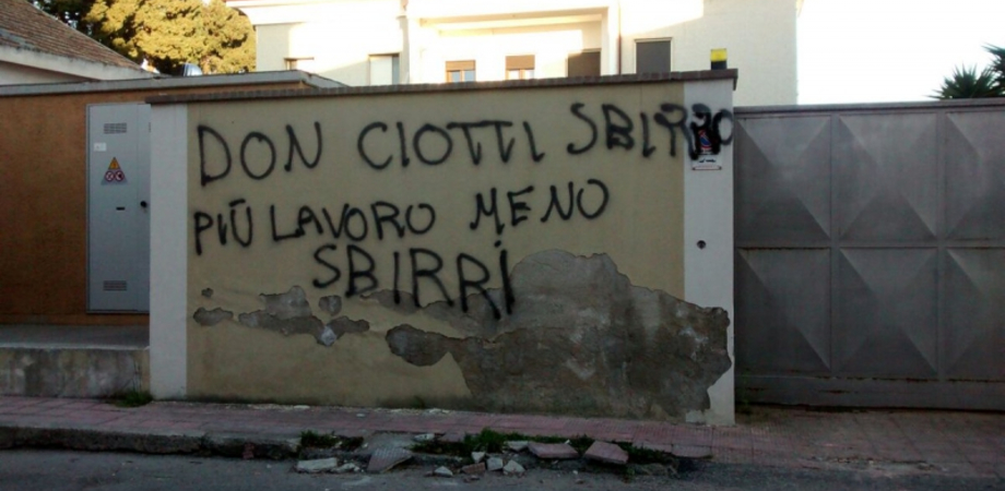 Scritte ingiuriose contro Don Ciotti e i poliziotti: l’indignazione dell’associazione "Luigi Sturzo"