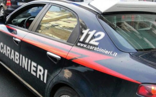 https://www.seguonews.it/spari-contro-un-bar-feriti-genitori-e-bimba-di-10-anni