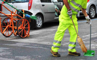 https://www.seguonews.it/serradifalco-da-dieci-mesi-senza-stipendi-protestano-i-lavoratori-dellato