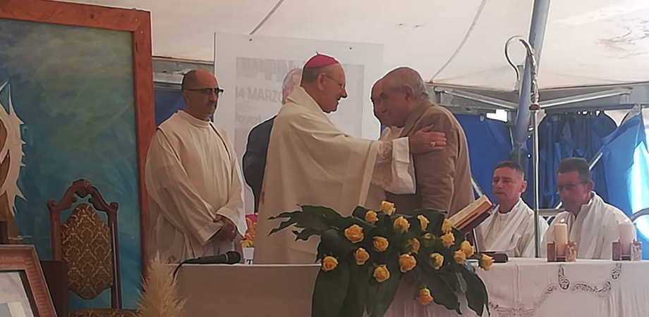 Il vescovo di Caltanissetta in visita a Casa Rosetta: "E' importante amare, sognare e servire"