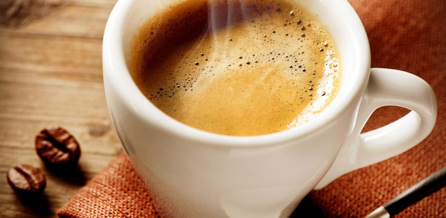Il consumo moderato di caffè ha benefici per la salute. A sostenerlo un nuovo studio britannico