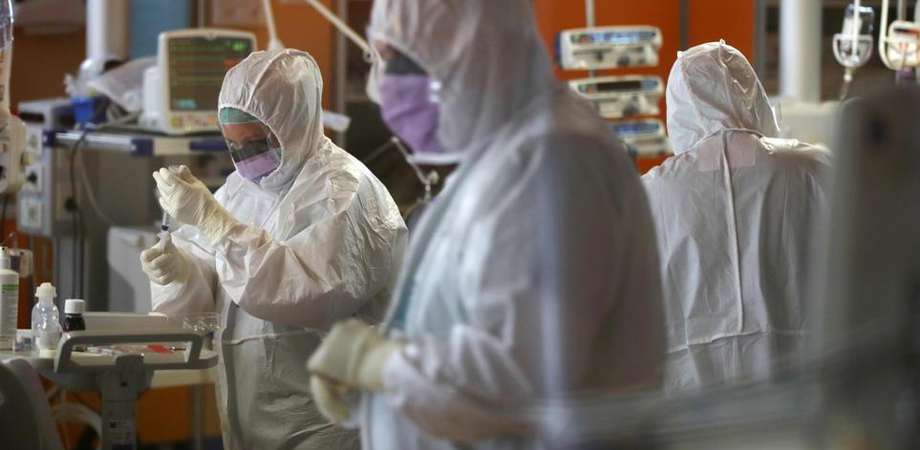 Coronavirus, in Sicilia i nuovi casi sono quasi 9mila. Aumentano i ricoveri, 4 i morti