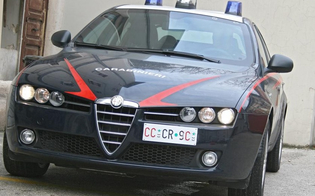https://www.seguonews.it/palermo-si-tuffa-in-mare-per-evitare-larresto-bloccato-dai-carabinieri-dopo-una-nuotata