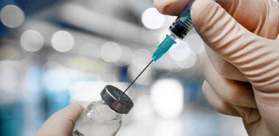 Coronavirus, reazione sospetta di un volontario: sospeso test sul vaccino