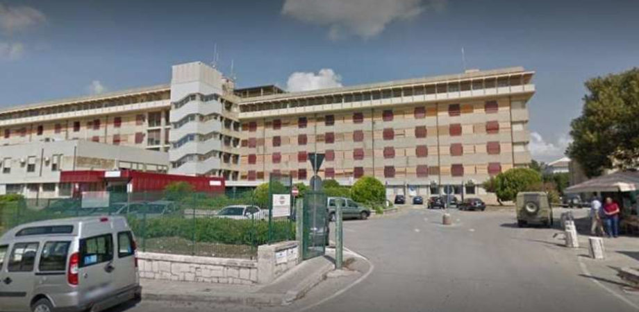 All'ospedale di Modica in 24 ore morti un uomo durante una colonscopia e una donna che aveva tolto la colecisti: presentate denunce