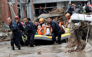 https://www.seguonews.it/inondazioni-in-turchia-27-morti-e-330-villaggi-senza-corrente-elettrica