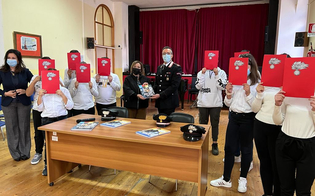 https://www.seguonews.it/cultura-della-legalita-i-carabinieri-regalano-alcuni-libri-agli-studenti-dellennese