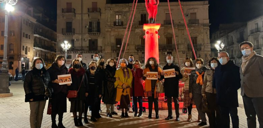 Violenza sulle donne, l'Itis di Gela recupera due panchine dismesse: iniziativa del Soroptimist