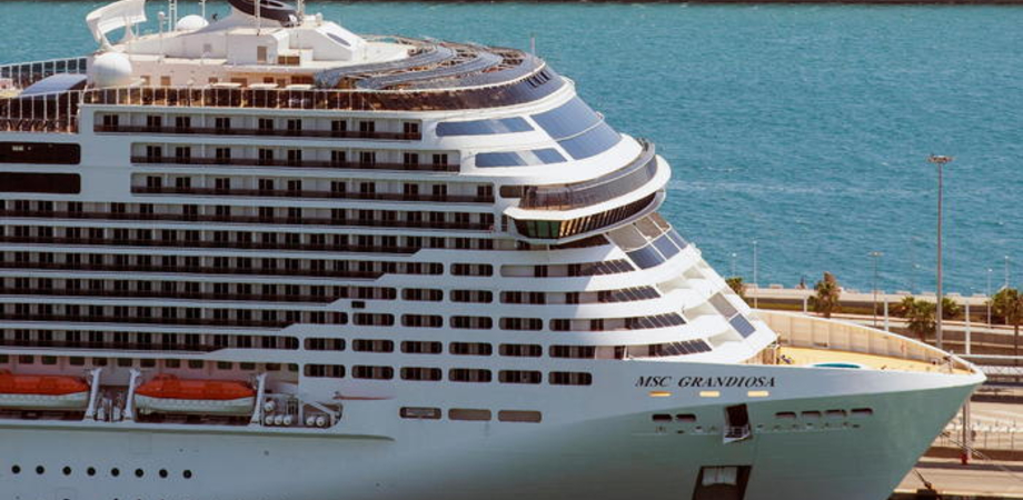 Attraccata a Genova una nave da crociera con 150 turisti positivi