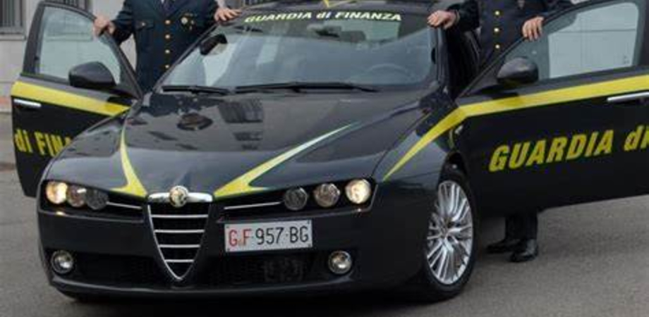 Guardia di Finanza Catania: sequestrato quasi mezzo quintale di stupefacente, la cocaina nascosta nel Suv