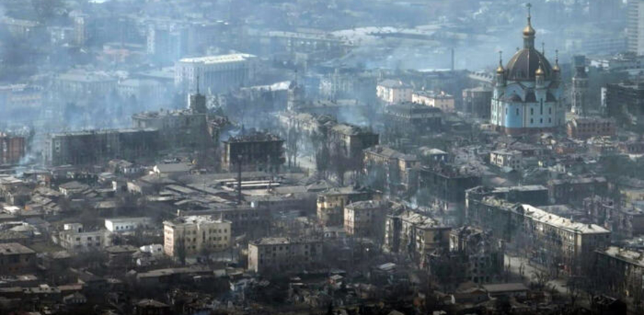 Ucraina: "L'attacco a Leopoli è un messaggio per Biden". Kiev: "139 bimbi uccisi finora"