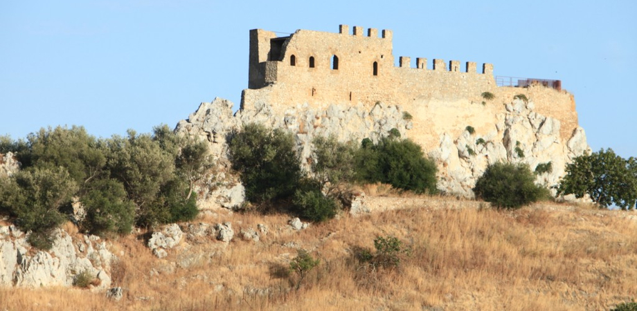 Castello dei Normanni di Delia, finanziato il progetto di illuminazione 