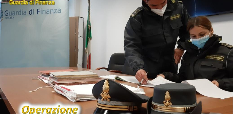 Palermo, banda dedita alle frodi assicurative scoperta dalla Gdf: 8 misure cautelari