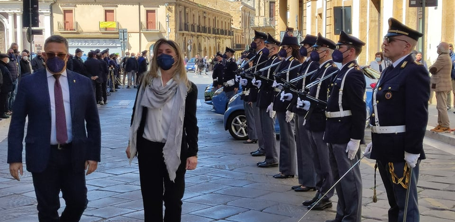 Caltanissetta, la Polizia di Stato festeggia i suoi 170 anni nella splendida cornice del Teatro Margherita