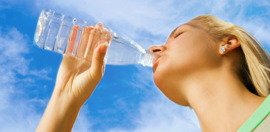  Iperidratazione, se si assumono troppi liquidi si rischia di andare incontro ad una intossicazione da acqua