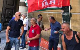 https://www.seguonews.it/consorzi-di-bonifica-caltanissetta-e-gela-mancato-pagamento-degli-stipendi-sit-in-dei-lavoratori