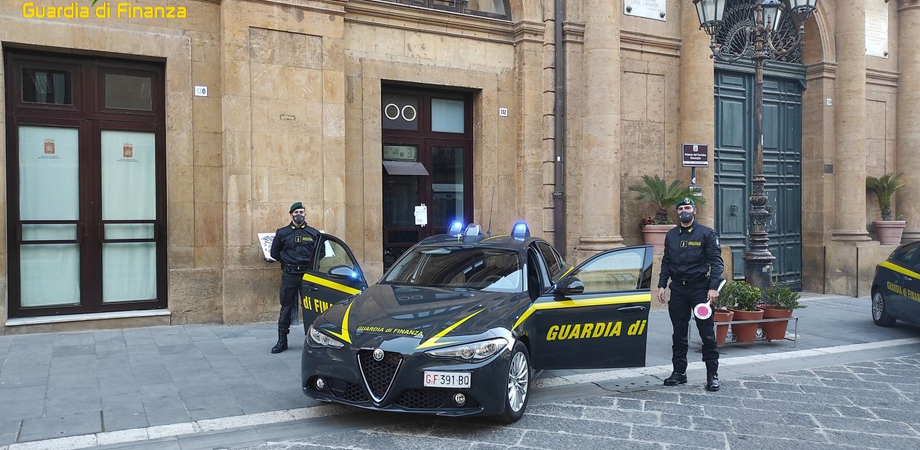 Dal contrasto alle frodi alla lotta alla criminalità: la Guardia di Finanza di Caltanissetta fa il bilancio di un anno di attività