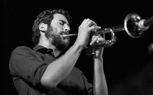 https://www.seguonews.it/nissa-jazz-festival-sul-palco-del-centro-abbate-di-caltanissetta-il-quintetto-di-alessandro-presti