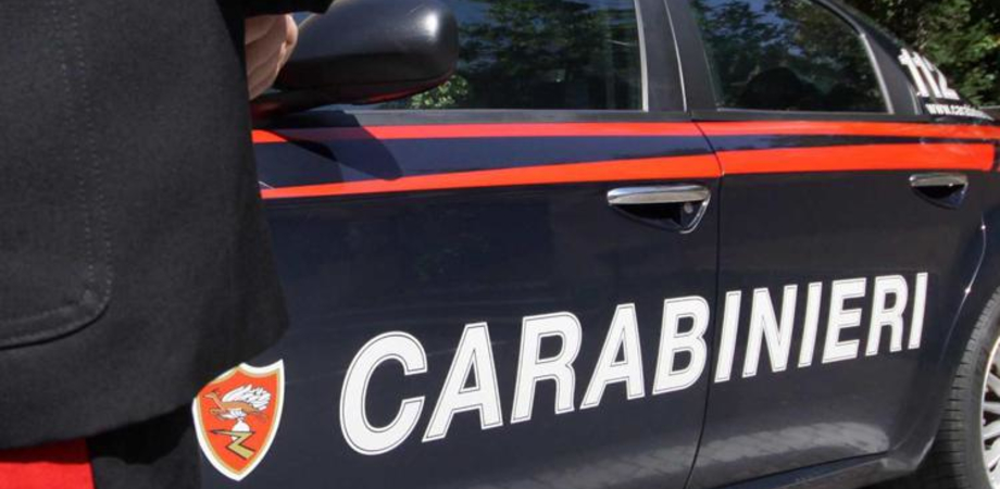 Violenza sessuale su un ragazzino, tre arrestati a Caltagirone. Tra loro anche una donna