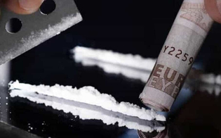 https://www.seguonews.it/fa-provare-la-cocaina-al-figlio-di-12-anni-ex-moglie-lo-denuncia-ai-carabinieri