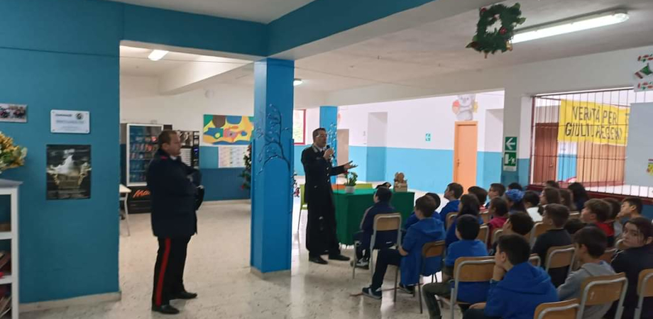 I carabinieri incontrano gli studenti di Mussomeli per parlare di bullismo e uso consapevole dei social