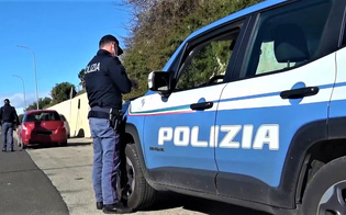 https://www.seguonews.it/a-gela-controlli-a-tappeto-della-polizia-4-arrestati-e-13-denunciati-sequestrata-droga-e-fucile-a-canne-mozze