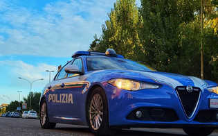 https://www.seguonews.it/caltanissetta-dice-ai-poliziotti-che-deve-fare-in-fretta-per-andare-a-lavoro-in-auto-aveva-un-chilo-di-hashish-arrestato